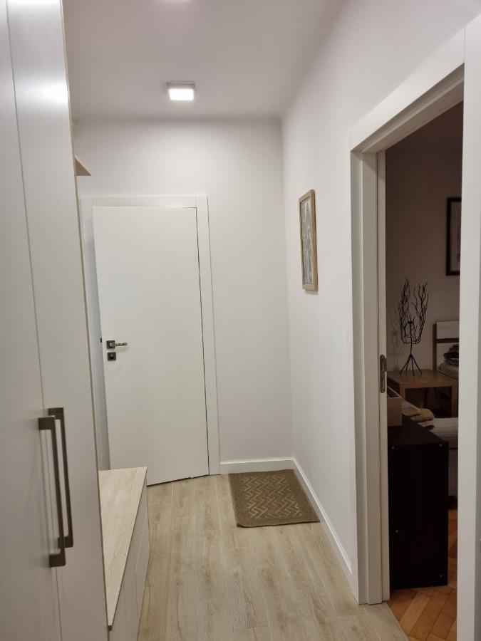 Apartament W Kolorze Mięty Warszawa Zewnętrze zdjęcie