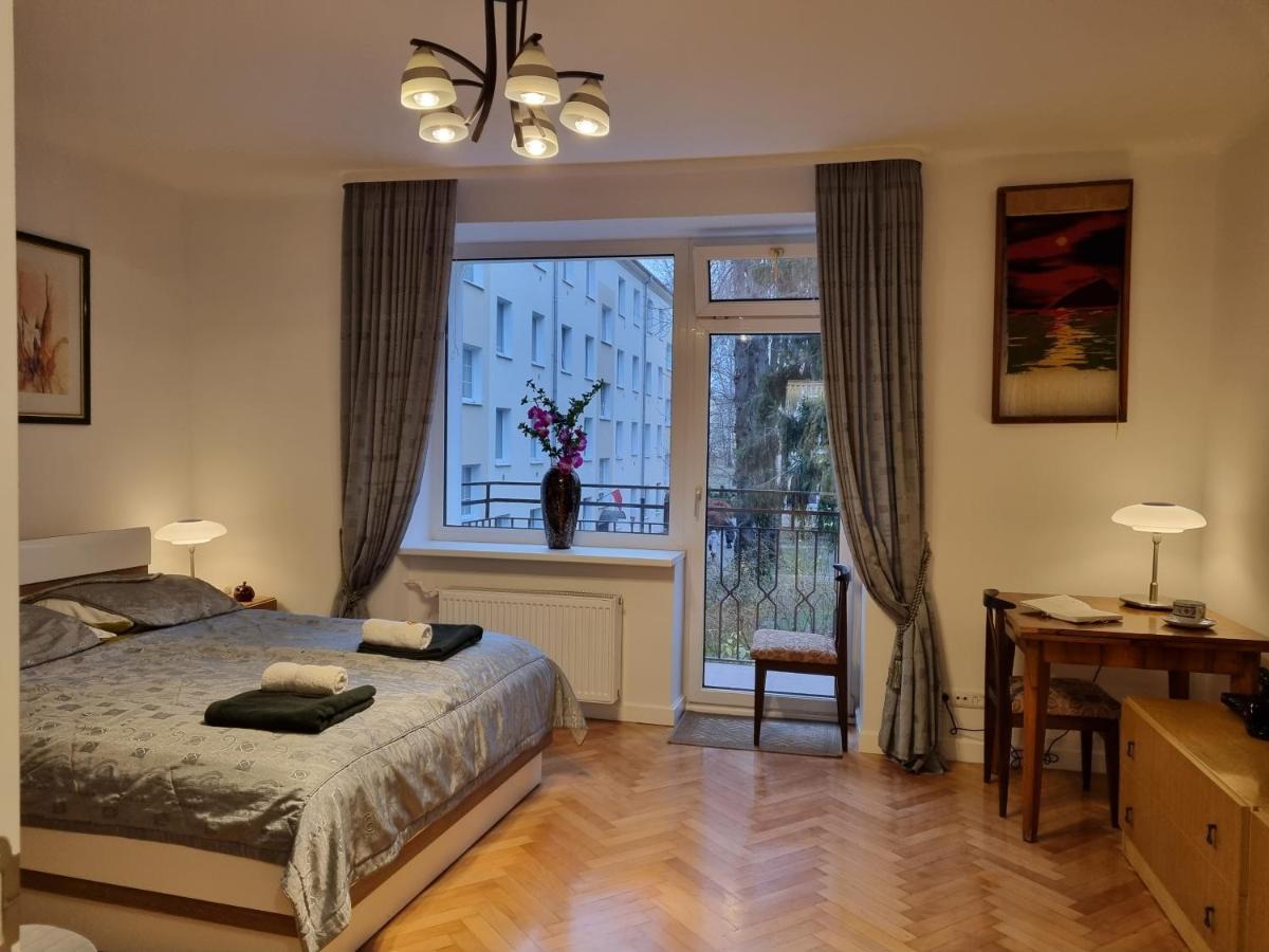 Apartament W Kolorze Mięty Warszawa Zewnętrze zdjęcie