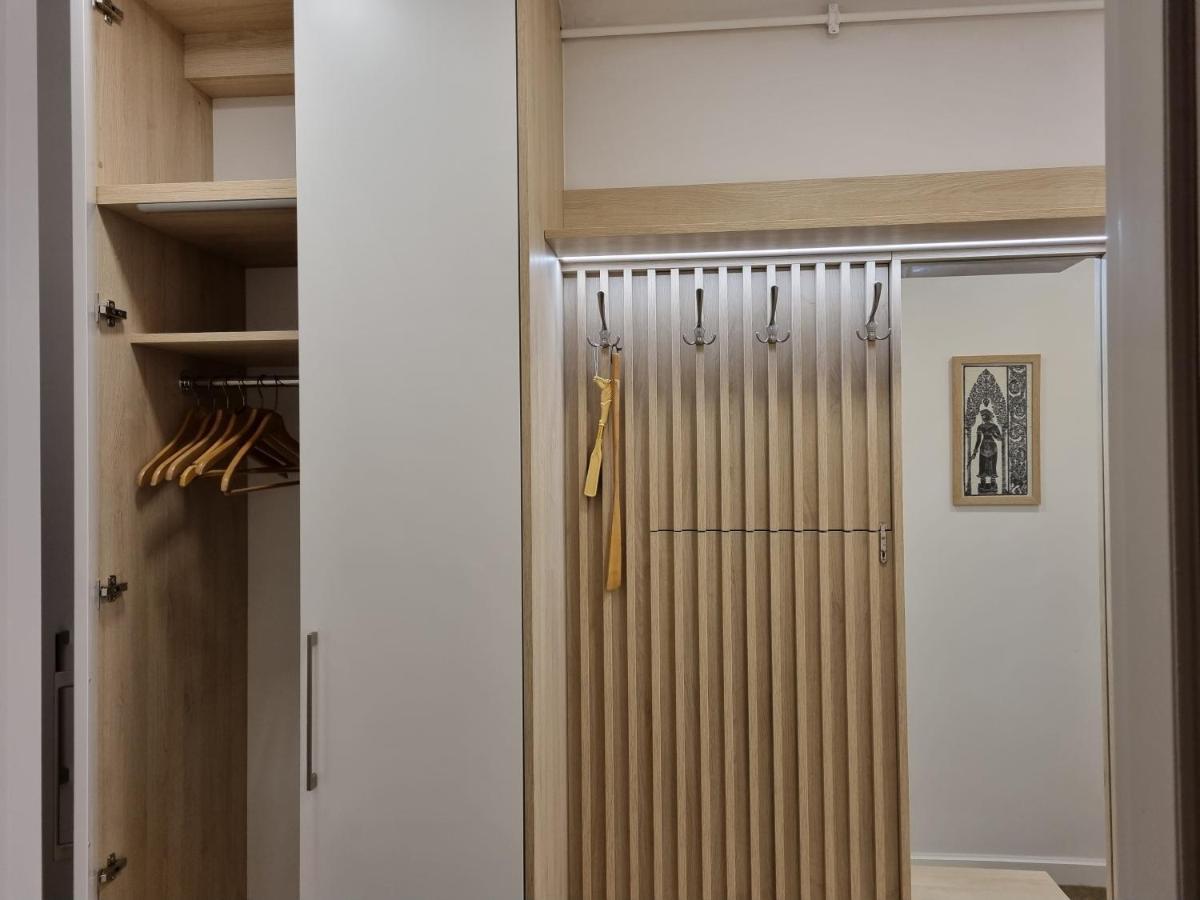 Apartament W Kolorze Mięty Warszawa Zewnętrze zdjęcie